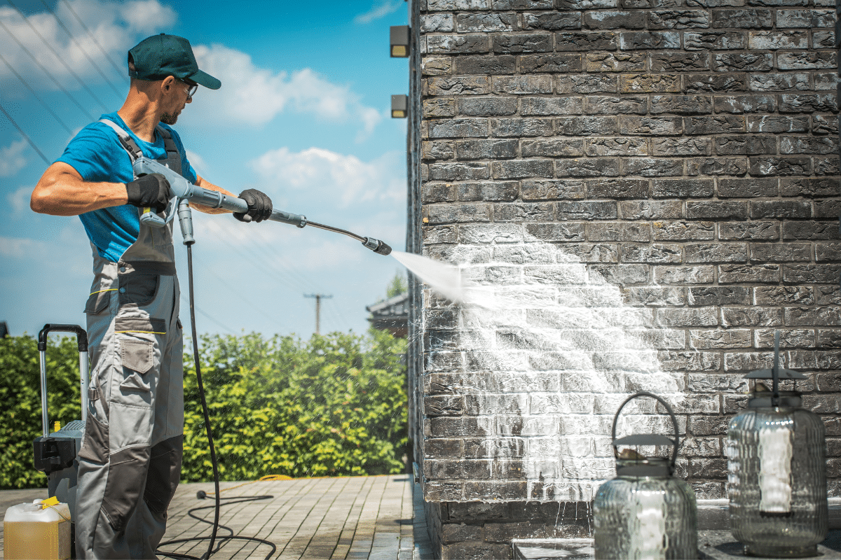 Professional Doing Soft Washing Winter Haven FL